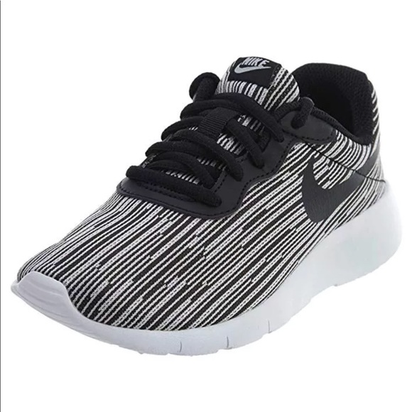 boys white running shoes